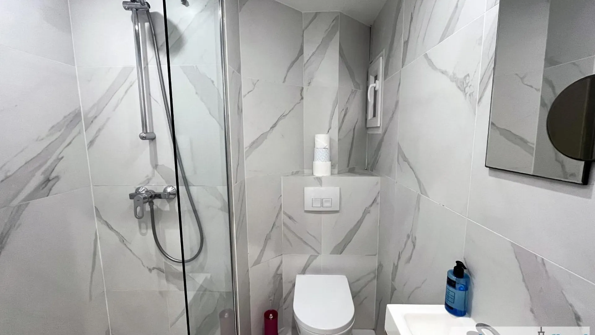 Urban Flat 99 - Spacious 6 Bdr In *